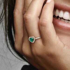 Pandora Sparkling Elevated Heart Ring Size 7
